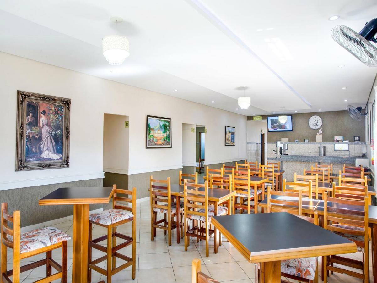 Oyo Hotel Dayse Santana de Parnaíba Kültér fotó